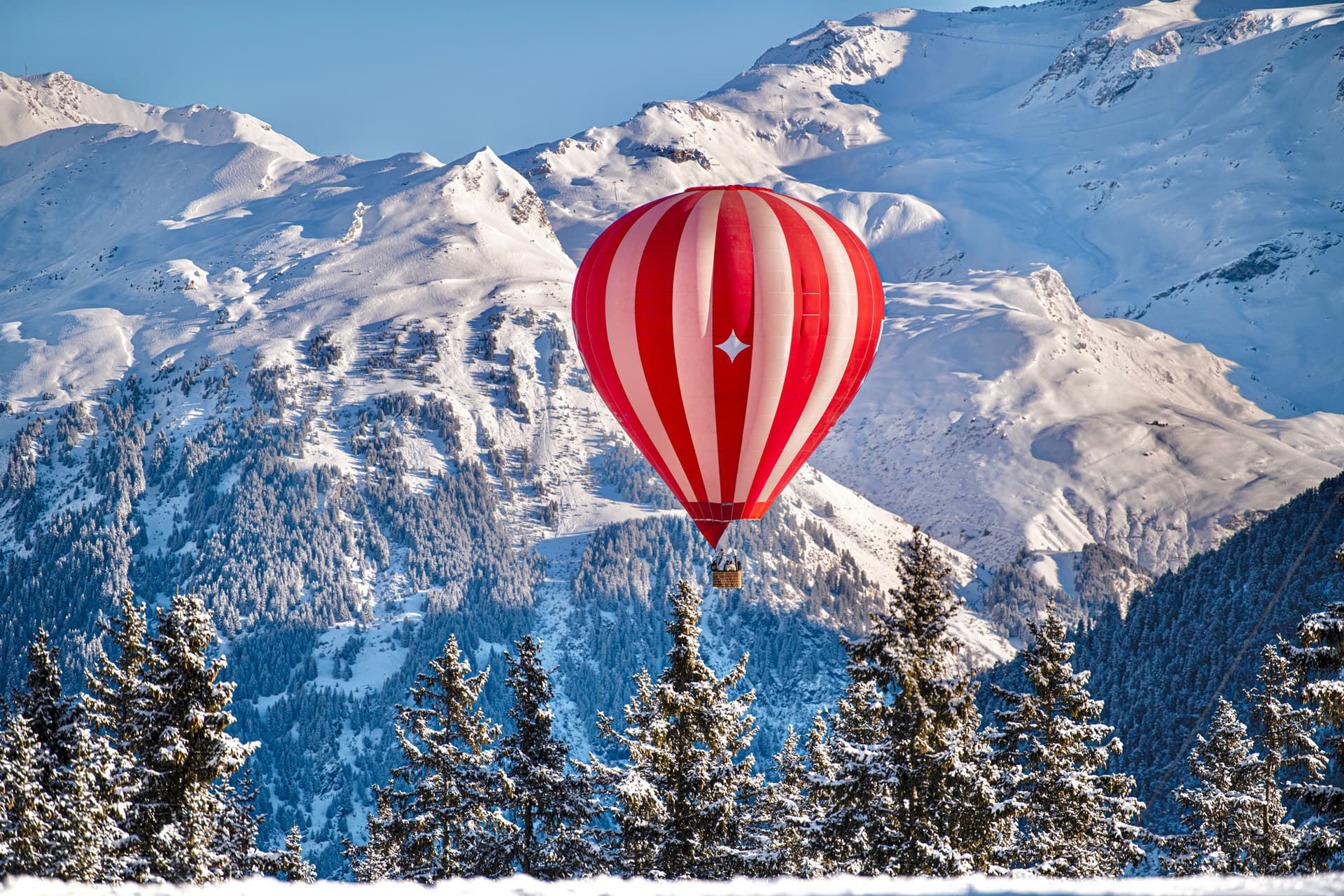 hot-air-balloon-french-alps-snowy